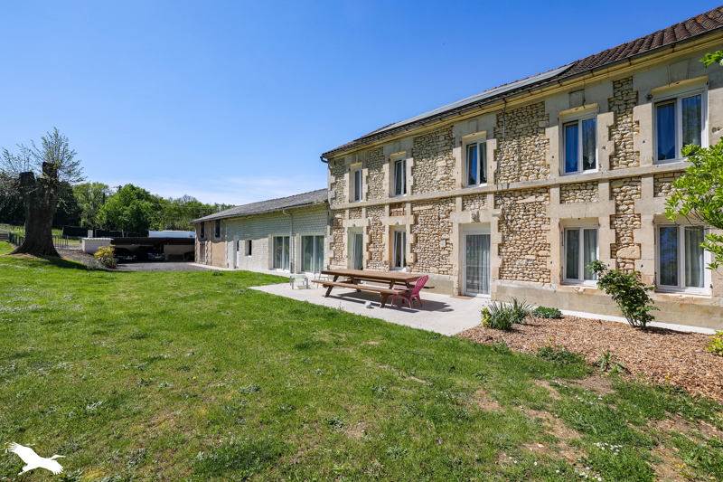 Vente Maison CHANTILLAC - 6 pièces -191 m² - (16360)