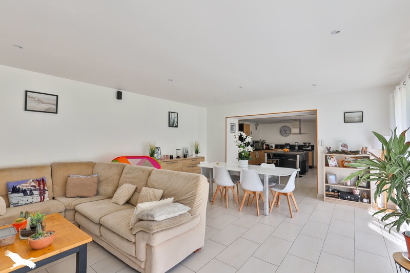 Vente Maison CHANTILLAC - 6 pièces -191 m² - (16360)