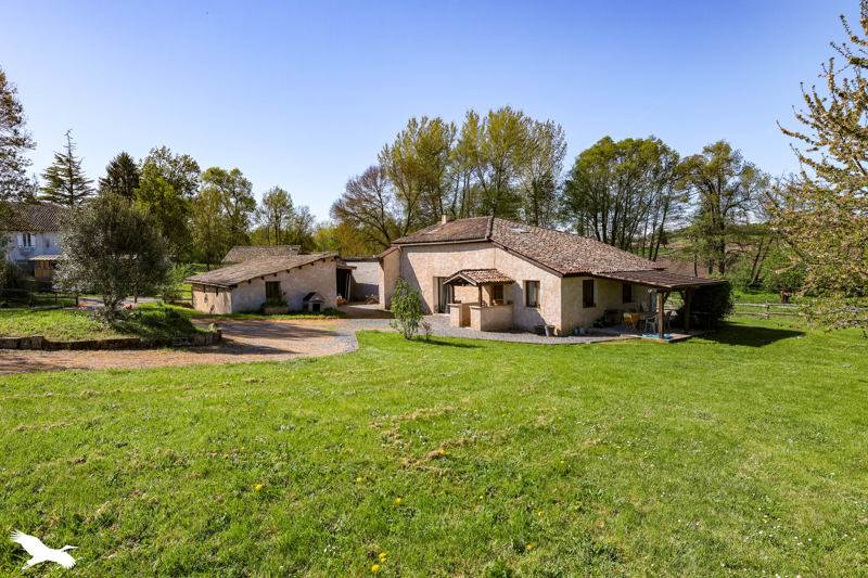 Vente Maison CONDEON - 6 pièces -132 m² - (16360)