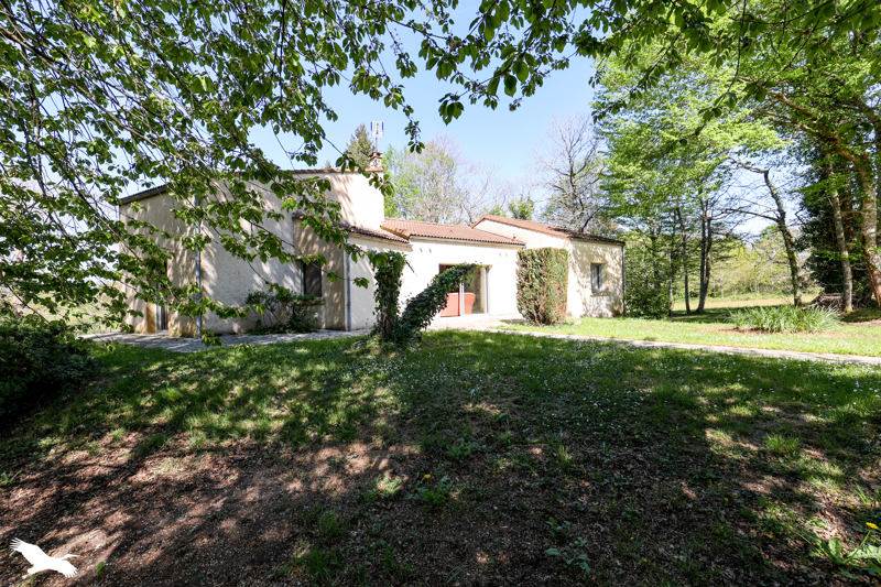 Vente Maison TOUVERAC - 6 pièces -120 m² - (16360)