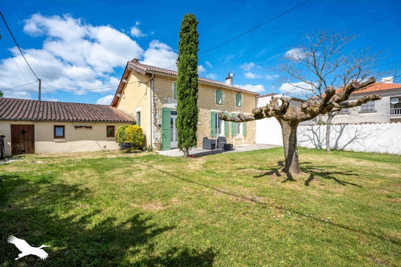 Vente Maison CHANTILLAC - 6 pièces -152 m² - (16360)