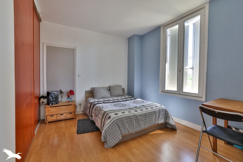 Vente Maison REIGNAC - 8 pièces -256 m² - (16360)