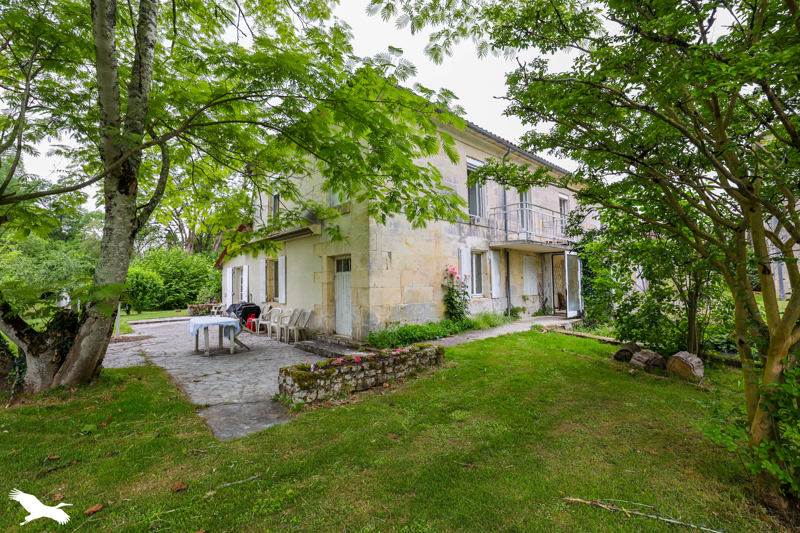 Vente Maison Criteuil-la-Magdeleine - 7 pièces -175 m² - (16300)