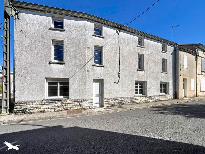 Vente Maison Baignes-Sainte-Radegonde - 10 pièces -215 m² - (16360)