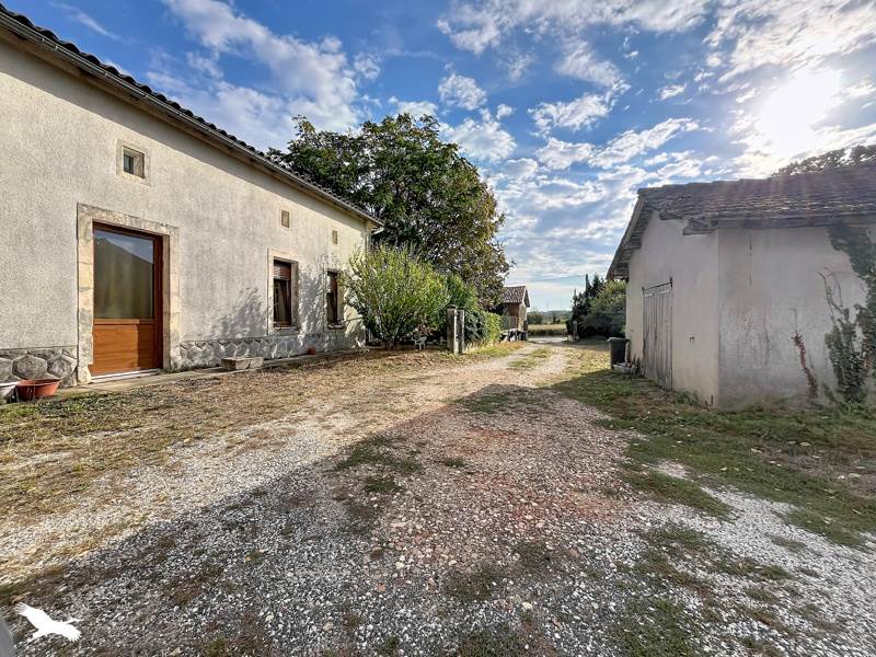 Vente Maison Baignes-Sainte-Radegonde - 5 pièces -171 m² - (16360)