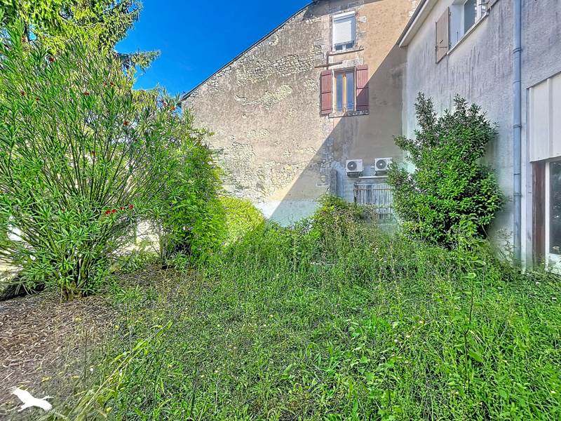 Vente Maison Barbezieux-Saint-Hilaire - 7 pièces -151 m² - (16300)