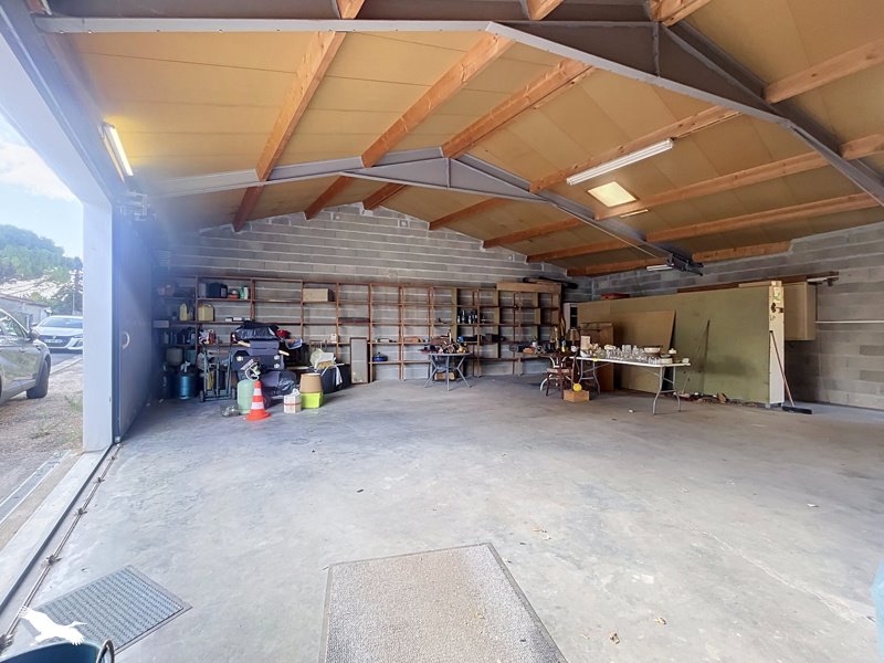 Vente Maison Barbezieux-Saint-Hilaire - 7 pièces -151 m² - (16300)