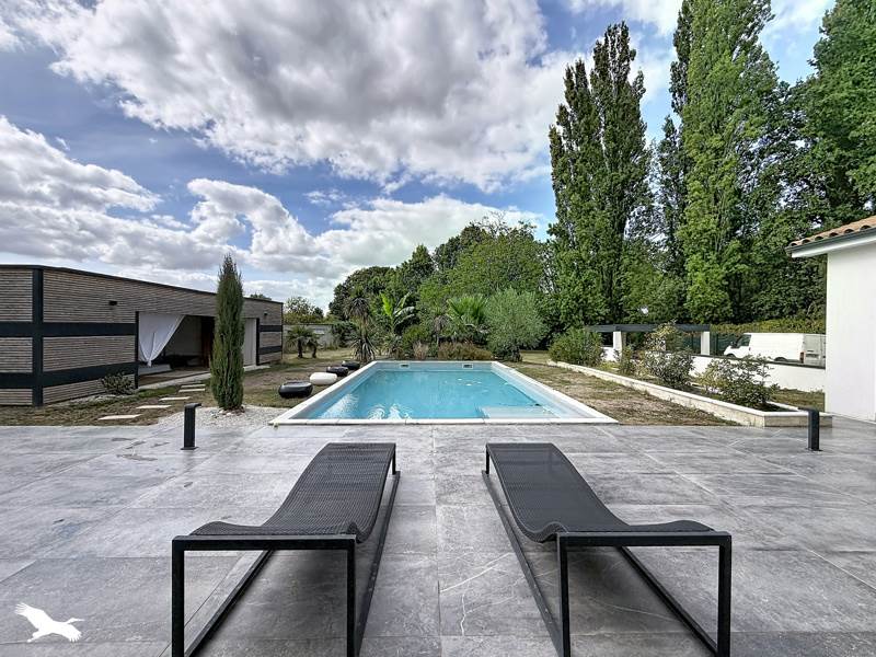 Vente Maison ST MEDARD - 7 pièces -194 m² - (16300)