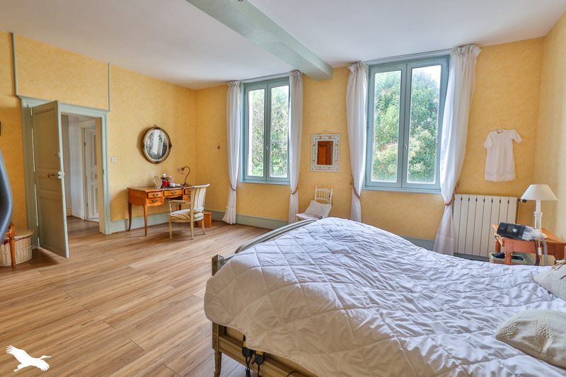 Vente Maison Barbezieux-Saint-Hilaire - 13 pièces -345 m² - (16300)