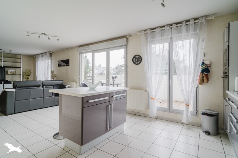 Vente Appartement DECINES CHARPIEU - 4 pièces -100 m² - (69150)
