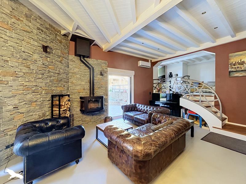 Vente Maison Meyzieu - 7 pièces -290 m² - (69330)