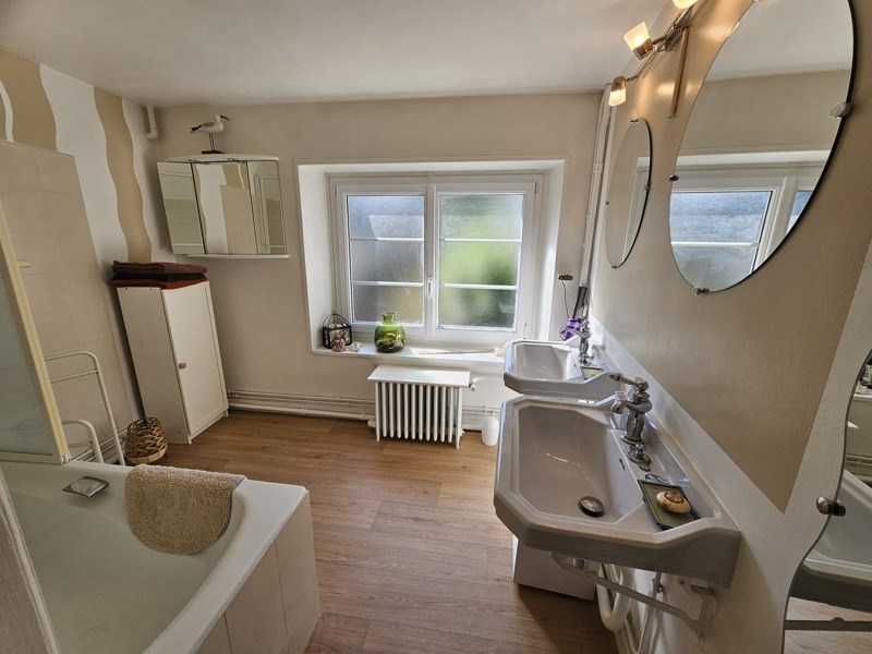 Vente Maison Courgent - 8 pièces -215 m² - (78790)