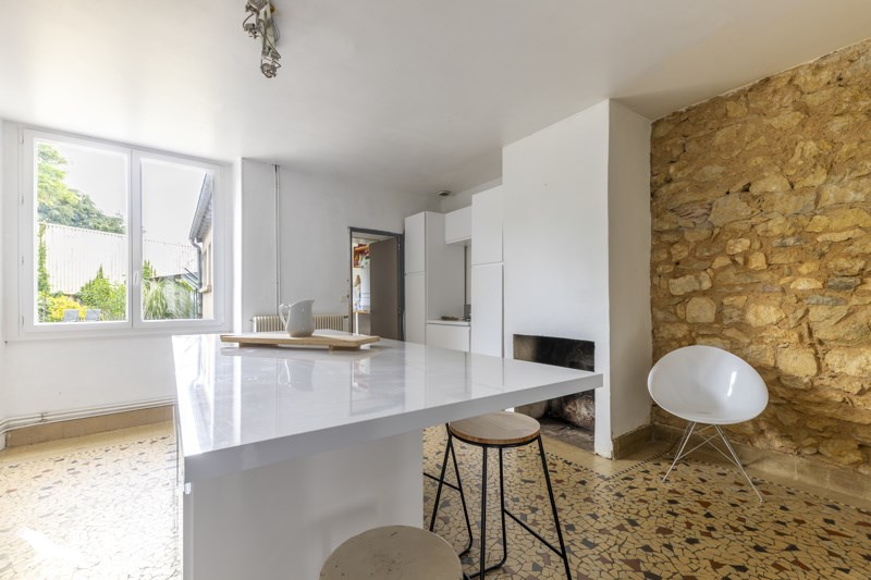 Vente Maison ARGENTON SUR CREUSE - 8 pièces -242 m² - (36200)