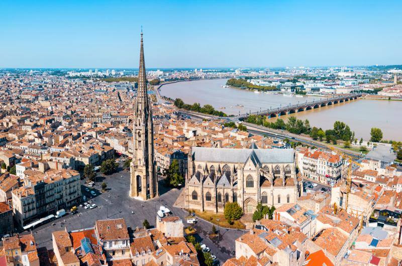 Vente Appartement BORDEAUX - 2 pièces -50 m² - (33000)