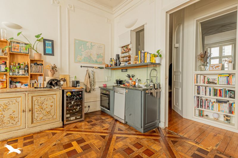 Vente Appartement BORDEAUX - 2 pièces -54 m² - (33000)