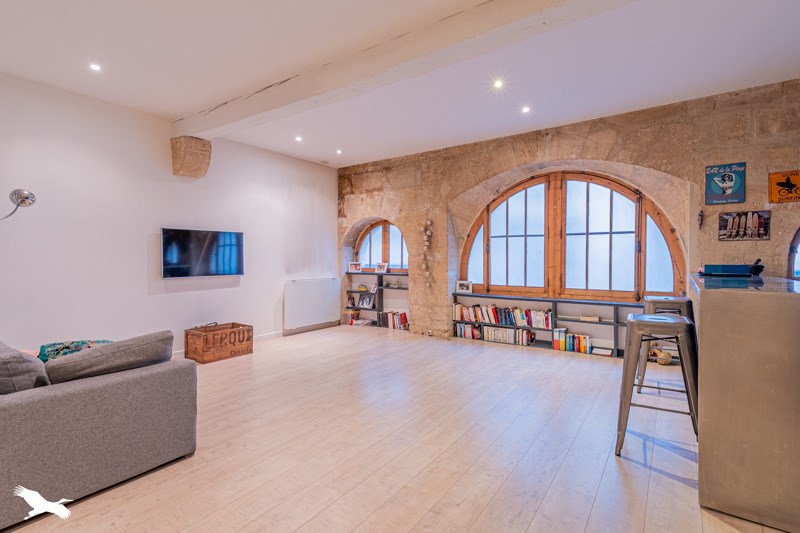Vente Appartement BORDEAUX - 2 pièces -68 m² - (33800)