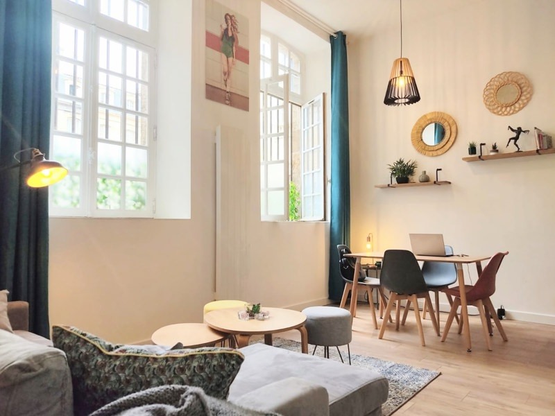 Vente Appartement BORDEAUX - 2 pièces -43 m² - (33000)