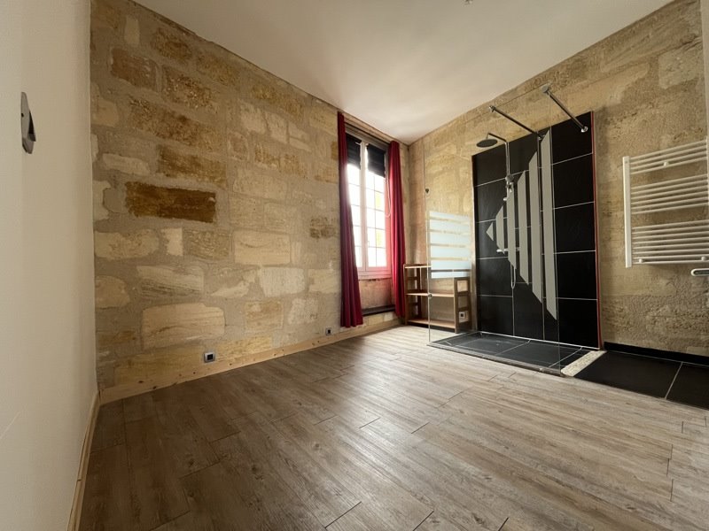 Vente Appartement BORDEAUX - 2 pièces -31 m² - (33000)