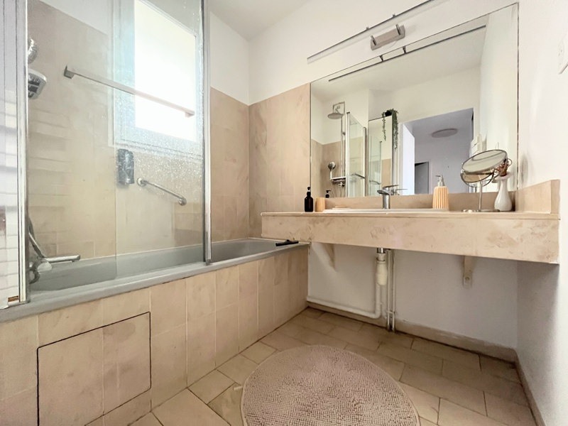 Vente Appartement BORDEAUX - 2 pièces -52 m² - (33000)
