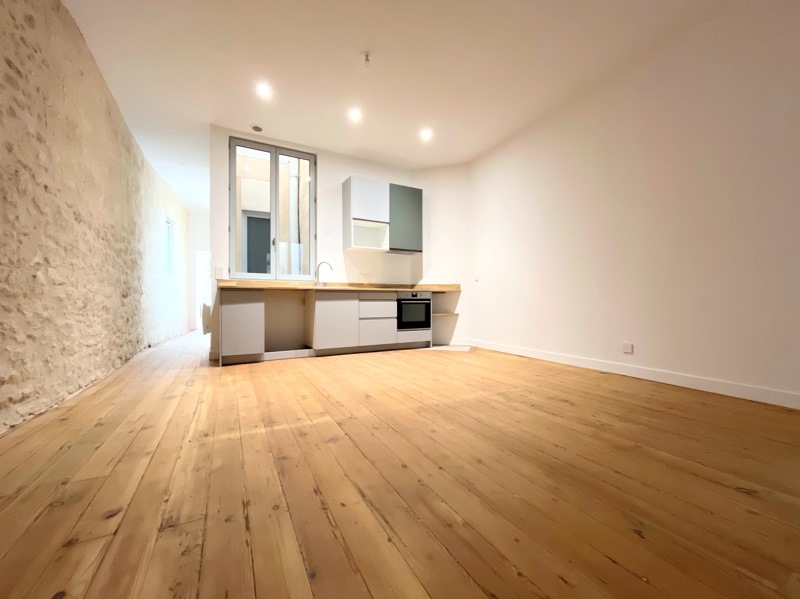 Vente Appartement Bordeaux - 2 pièces -48 m² - (33000)