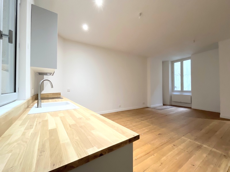 Vente Appartement Bordeaux - 2 pièces -48 m² - (33000)