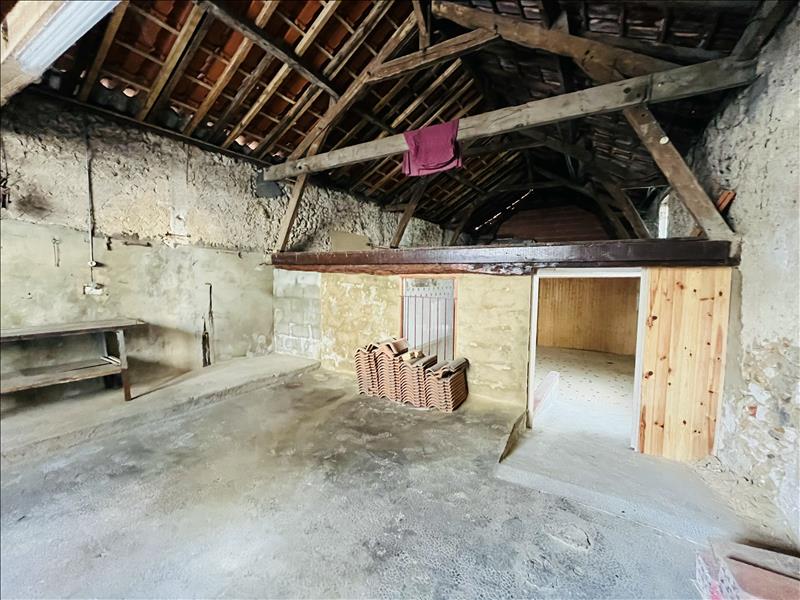 Vente Grange VERGT - 1 pièce -83 m² - (24380)