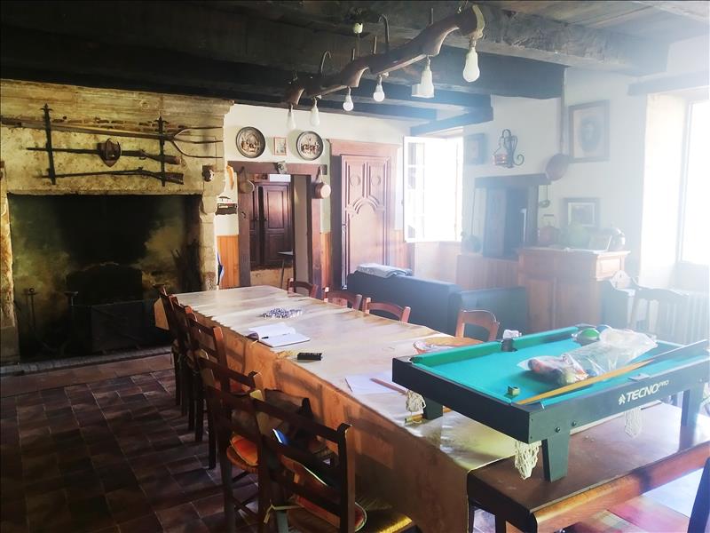 Vente Maison SANILHAC - 7 pièces -81 m² - (24750)
