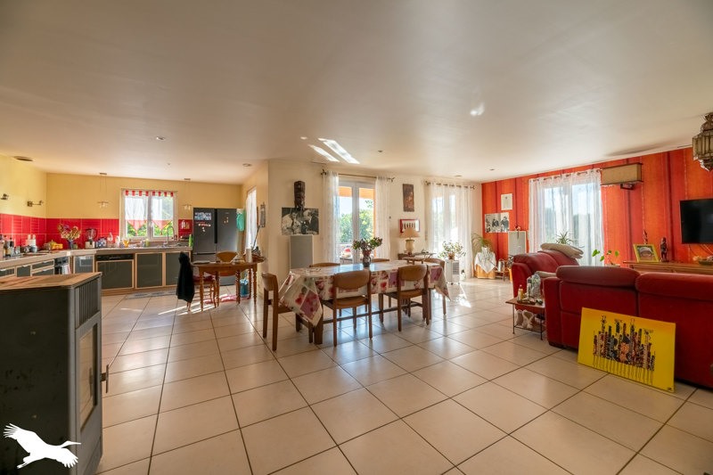 Vente Maison LACROPTE - 5 pièces -160 m² - (24380)