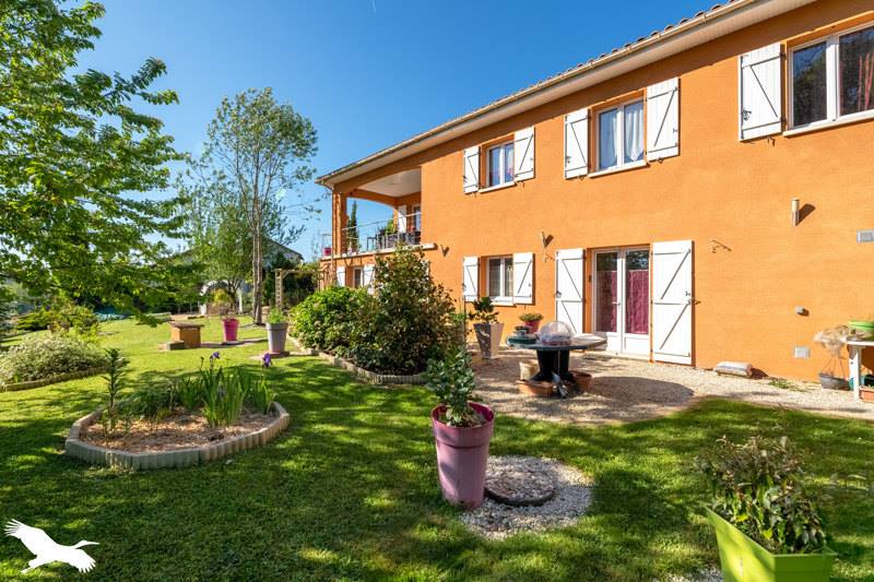 Vente Maison LACROPTE - 5 pièces -160 m² - (24380)