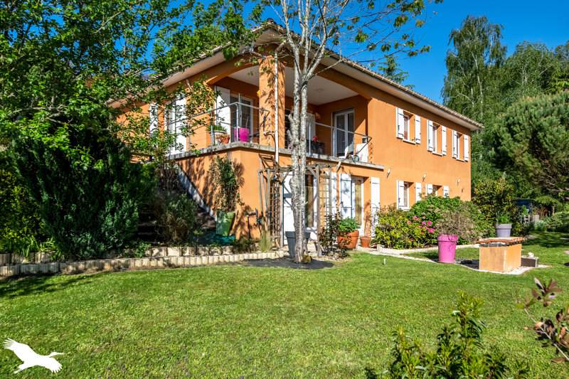 Vente Maison LACROPTE - 5 pièces -160 m² - (24380)