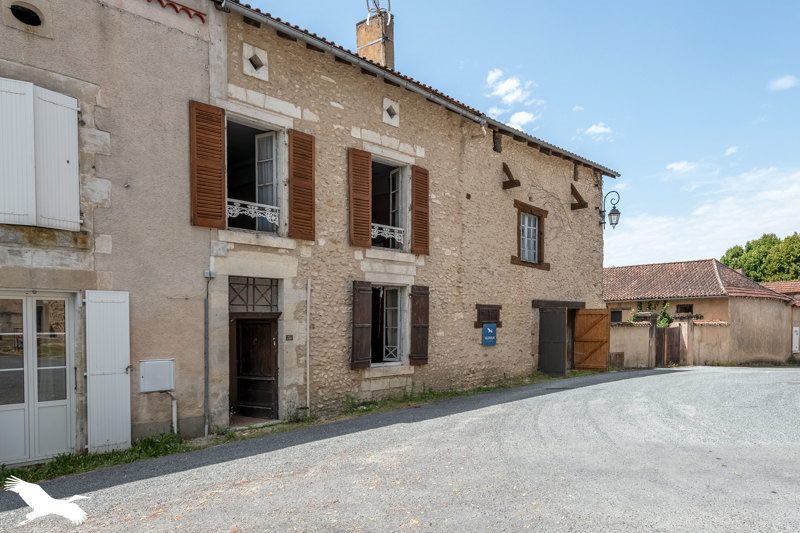 Vente Maison CHALAGNAC - 7 pièces -211 m² - (24380)