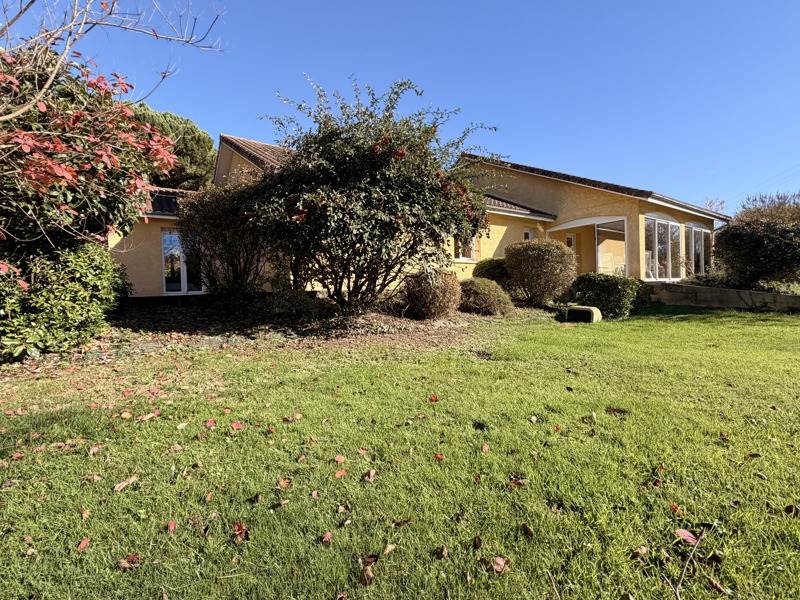 Vente Maison VERGT - 7 pièces -150 m² - (24380)