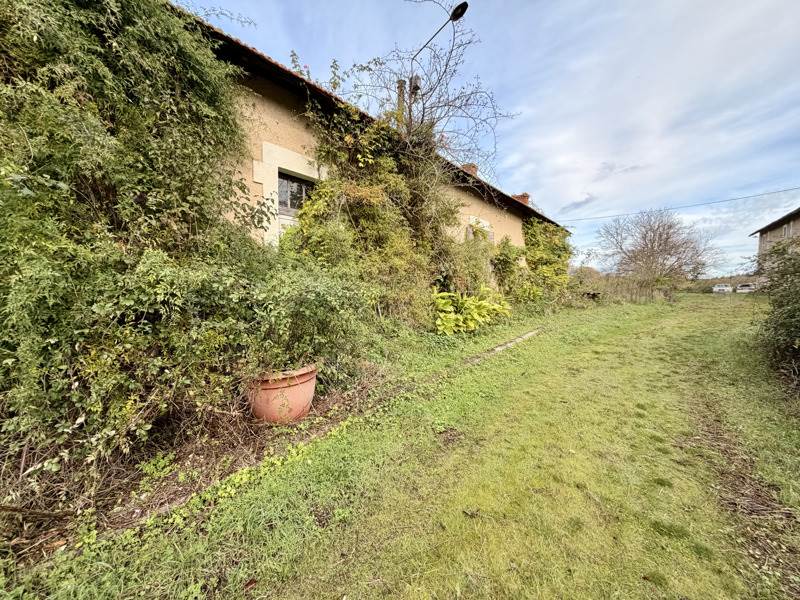 Vente Maison LA DOUZE - 4 pièces -110 m² - (24330)