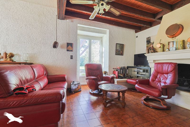 Vente Maison SANILHAC - 9 pièces -206 m² - (24660)