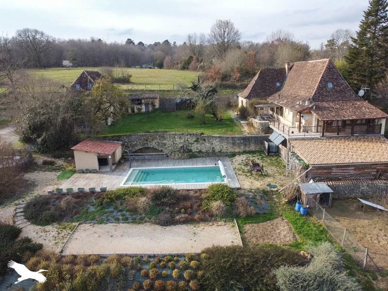 Maison en pierre à Douville