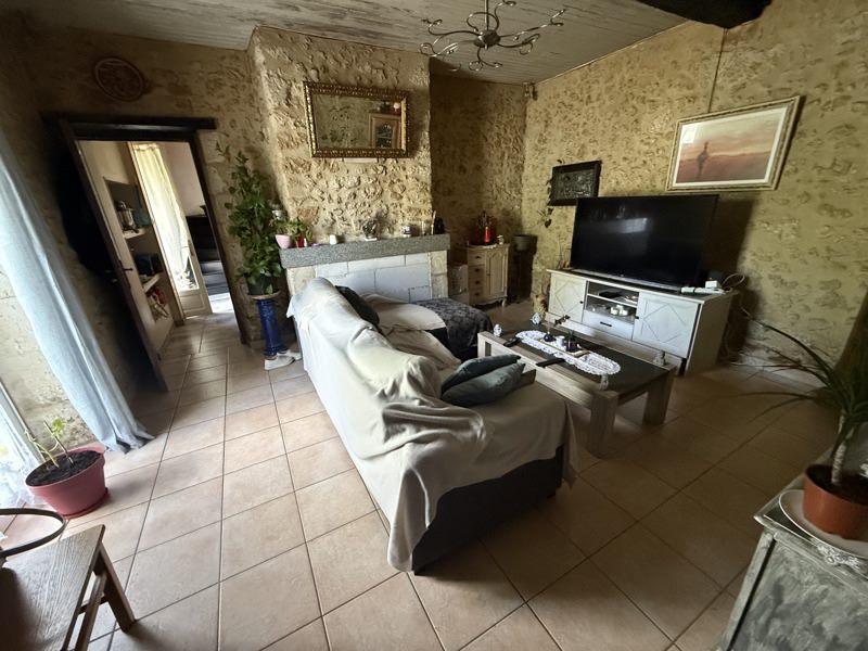 Vente Maison DOUVILLE - 5 pièces -104 m² - (24140)