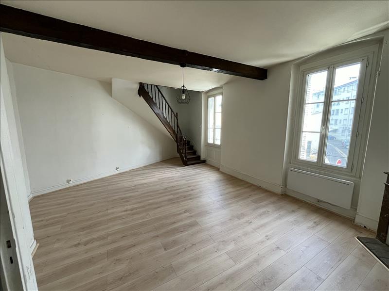 Vente Appartement GOND PONTOUVRE - 3 pièces -66 m² - (16160)