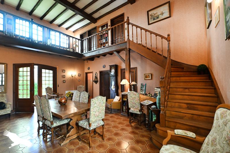 Vente Maison ANGOULEME - 7 pièces -230 m² - (16000)