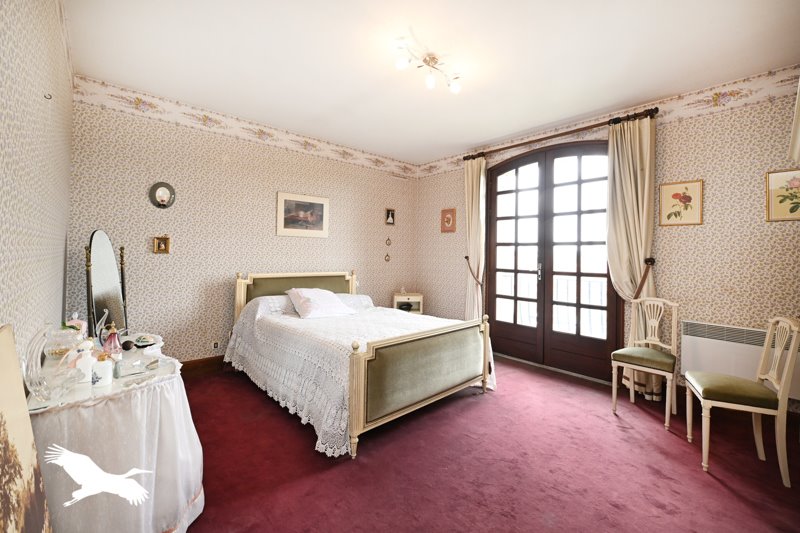Vente Maison ANGOULEME - 7 pièces -230 m² - (16000)