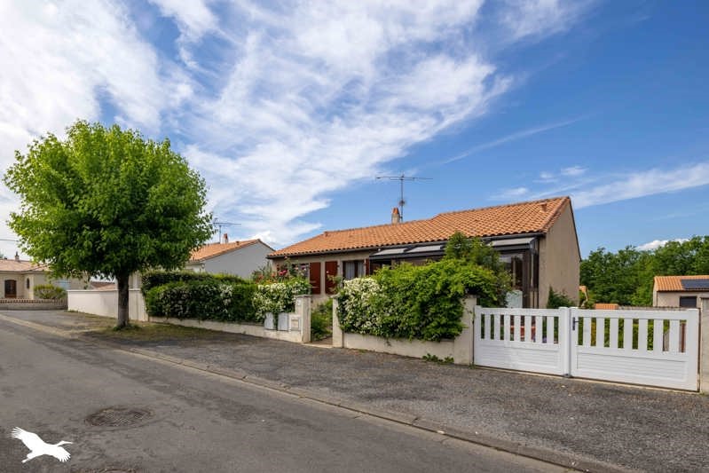 Vente Maison ST YRIEIX SUR CHARENTE - 6 pièces -138 m² - (16710)