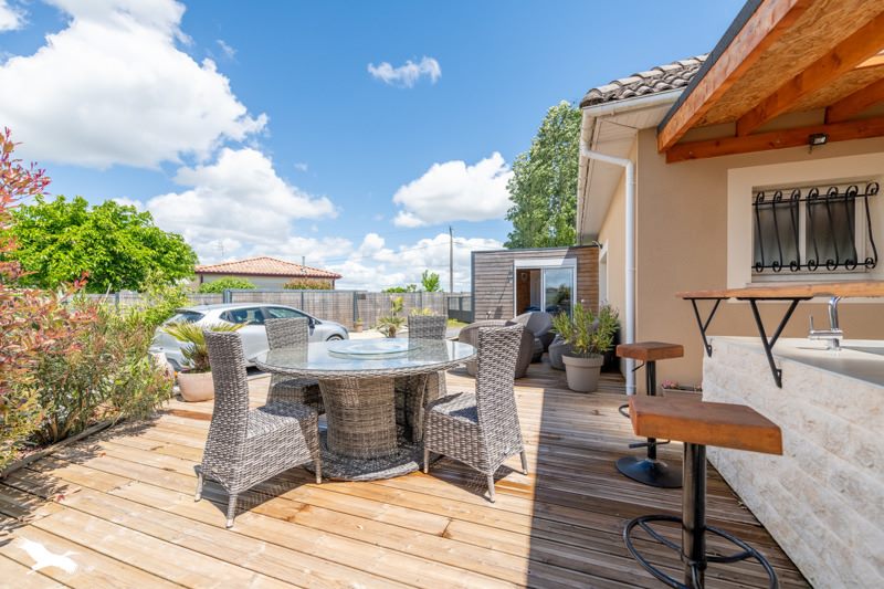 Vente Maison CREON - 9 pièces -220 m² - (33670)