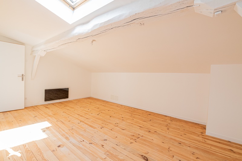 Vente Maison LA SAUVE - 6 pièces -143 m² - (33670)