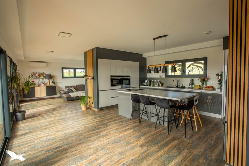 Vente Maison ST GENES DE LOMBAUD - 8 pièces -300 m² - (33670)