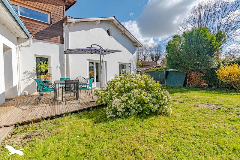Vente Maison SADIRAC - 6 pièces -188 m² - (33670)