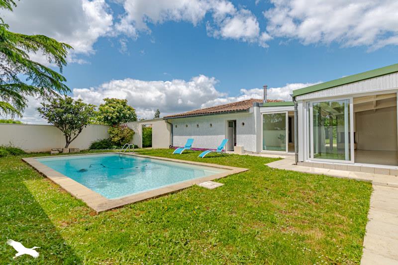 Vente Maison FRONTENAC - 7 pièces -185 m² - (33760)