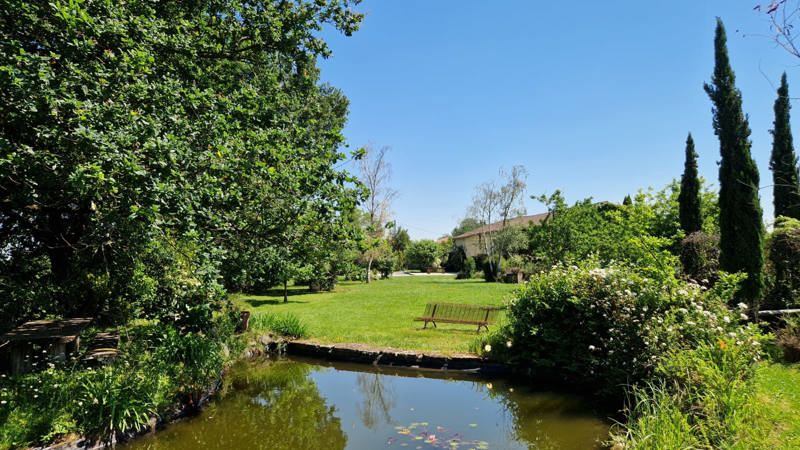 Vente Maison ST GENES DE LOMBAUD - 8 pièces -400 m² - (33670)