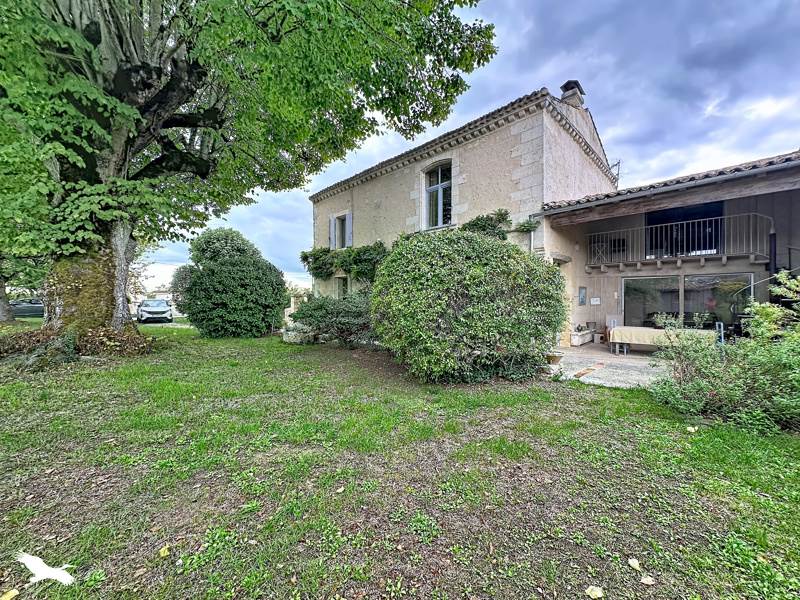 Maison 10 pièces 280 m² · à Saint-Quentin-de-Baron · 280 m² · 494 000 €