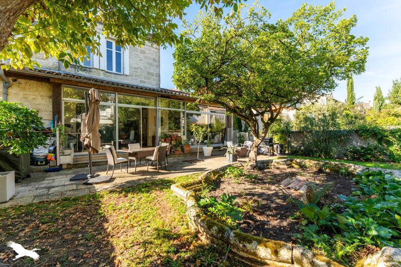 Vente Maison BORDEAUX - 8 pièces -209 m² - (33000)