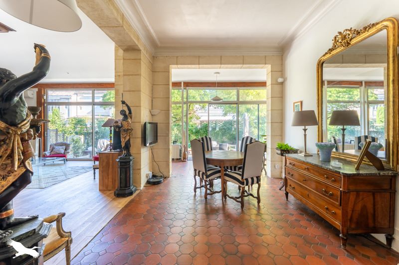 Vente Maison BORDEAUX - 8 pièces -209 m² - (33000)