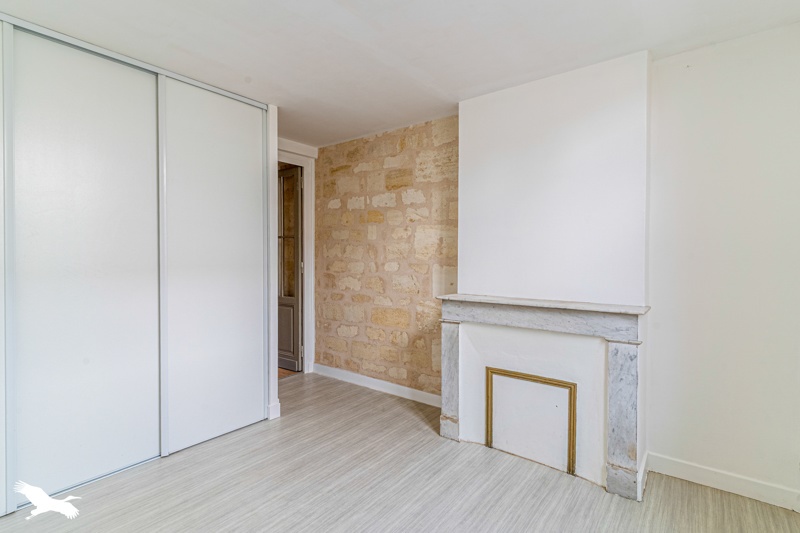 Vente Appartement BORDEAUX - 2 pièces -43 m² - (33000)